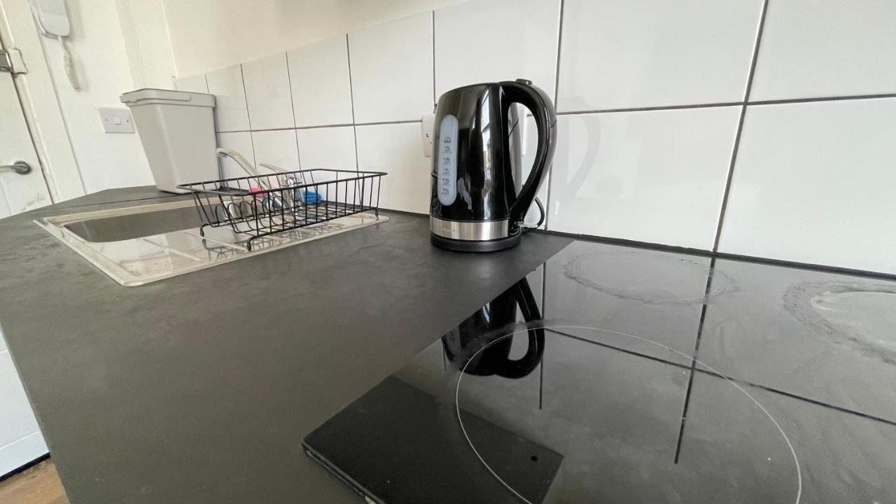 Lovely Studio Flat In The Heart Of Holloway. Londra Exterior foto